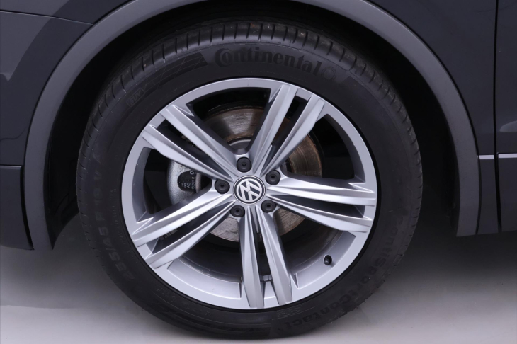 Volkswagen Tiguan 1,5 TSI R-line virtual DPH LED