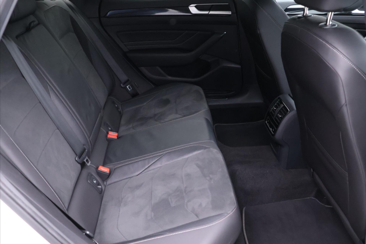 Volkswagen Arteon Shooting Brake 2,0 TSI 206 kW R-line DSG DPH CZ