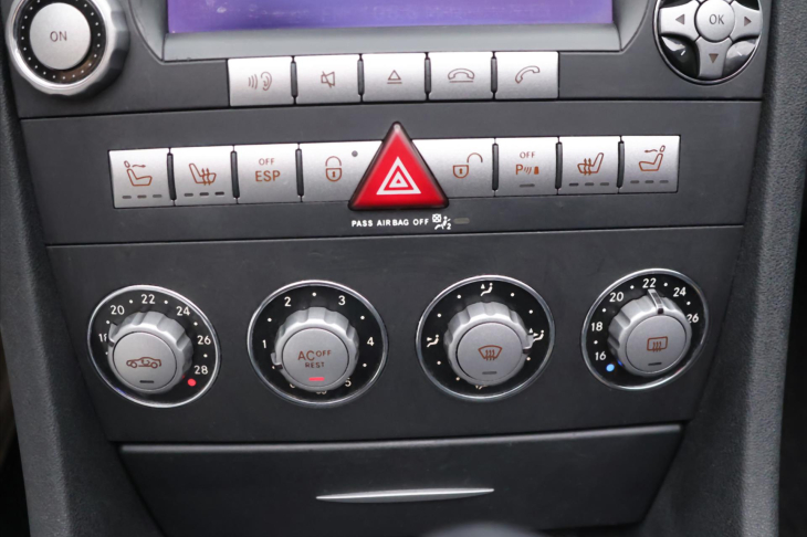 Mercedes-Benz SLK 3.5 350 V6 200kW Serv.kniha