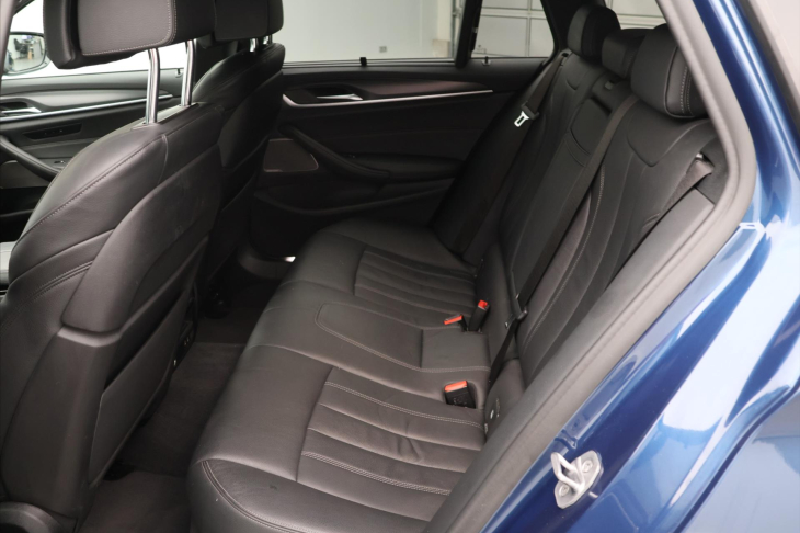 BMW Řada 5 3,0 530d xD CZ M-Sport HUD DPH