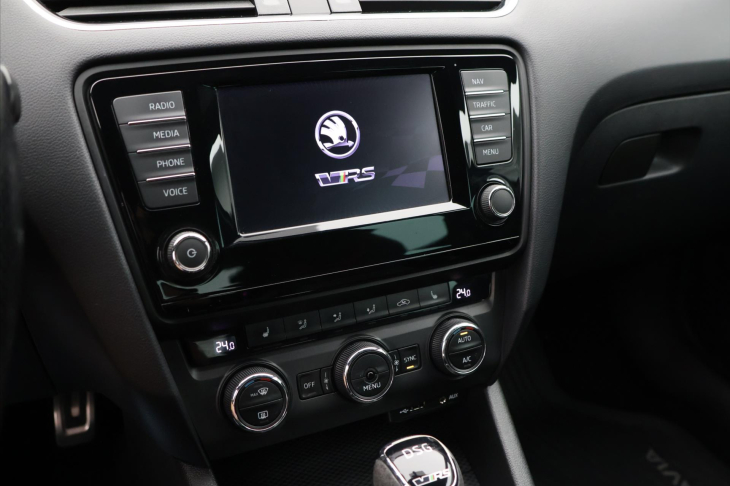 Škoda Octavia 2,0 TDi 4x4 DSG RS CZ