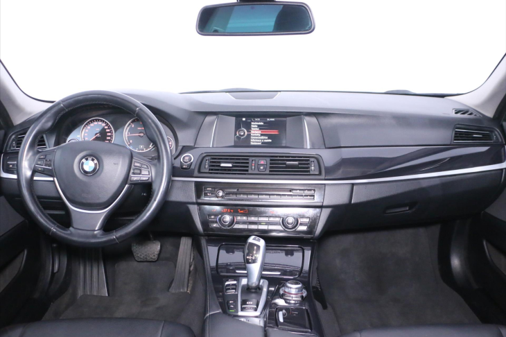 BMW Řada 5 2,0 520d xDrive Touring
