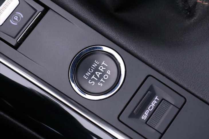 Peugeot 5008 1,2 PT 96kW GT-Line 7-Míst