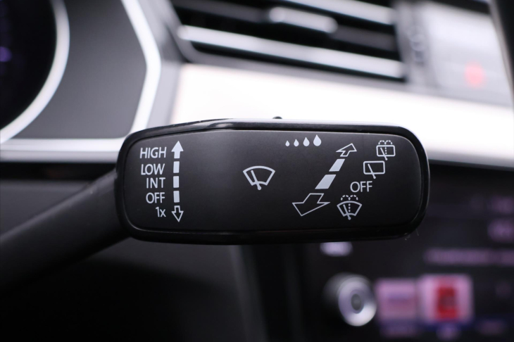 Volkswagen Passat 2,0 TDI 140kW R-Line DSG