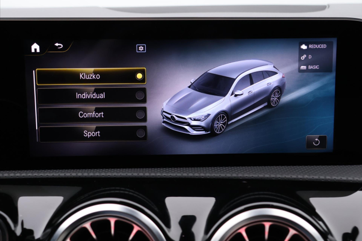Mercedes-Benz CLA 2,0 35 AMG 225kW 4MATIC DPH CZ