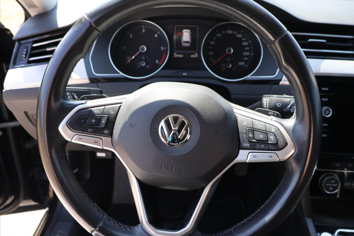 Volkswagen Passat 2,0 TDI 110kW DSG Elegance
