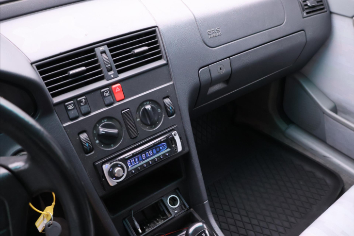 Mercedes-Benz Třídy C 1,8 180 90kW LPG CZ Tažné