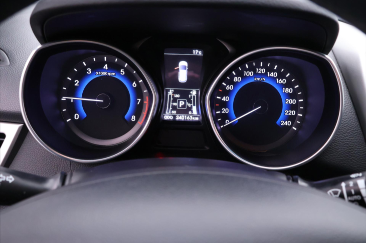 Hyundai i30 1,6 GDi 99kW Aut. CZ Weekend