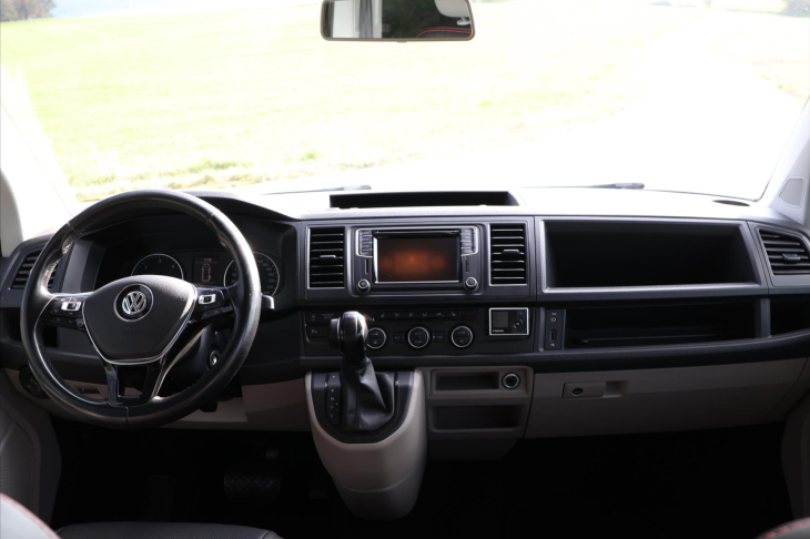 Volkswagen Caravelle 2,0 TDI 150kW DSG 8Míst Comfort