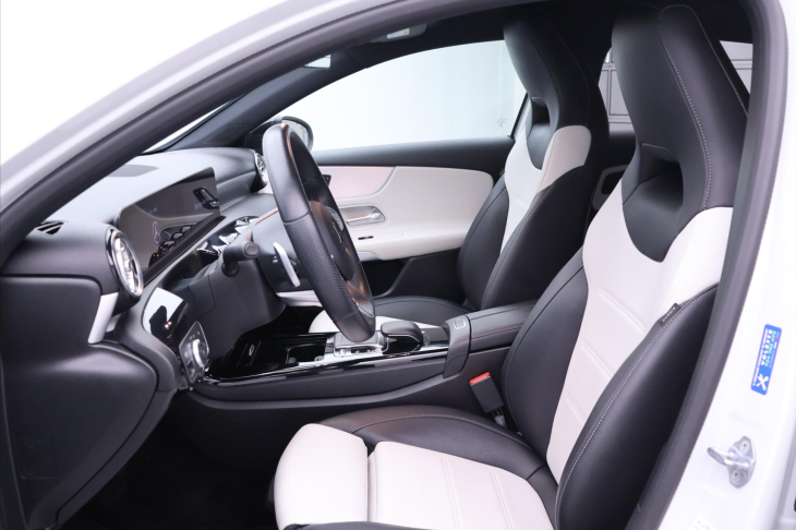 Mercedes-Benz Třídy A 1,3 200 120kW Aut. CZ kůže DPH