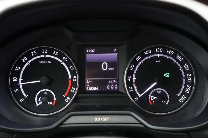 Škoda Octavia 2,0 TDI 135kW DSG RS Webasto