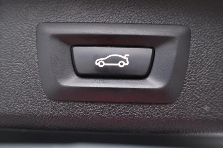 BMW Řada 5 3,0 530d xD CZ M-Sport HUD DPH
