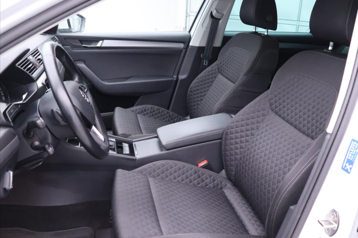 Škoda Superb 2,0 TDI 140 4x4 DSG Style