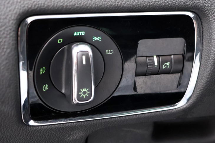 Škoda Superb 2,0 TDI 125kW DSG Navi Xenon