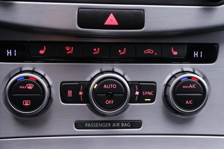 Volkswagen CC 2,0 TDI 130kW DSG 4M CZ