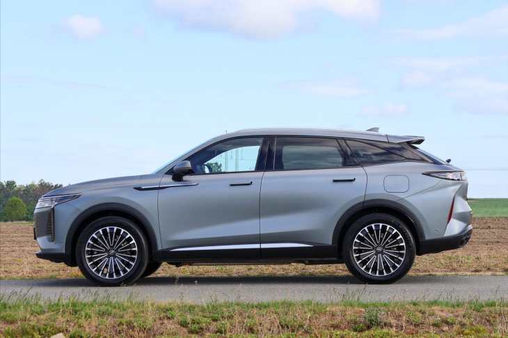 Omoda 9 1.5 Hybrid 395KW CZ 7 let záruka