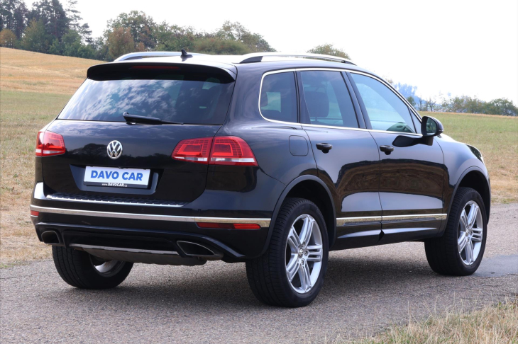 Volkswagen Touareg 3,0 TDI V6 DSG R-LINE CZ 4M