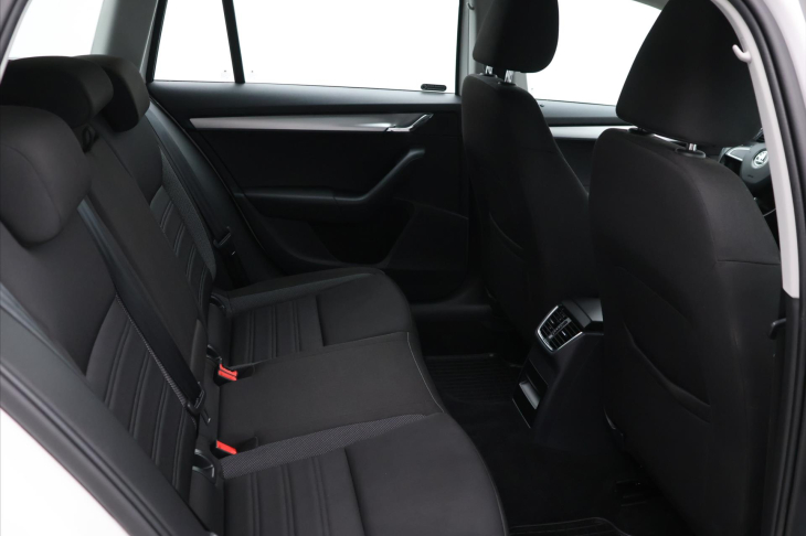 Škoda Octavia 1,6 TDI 85kW CZ Ambition DPH
