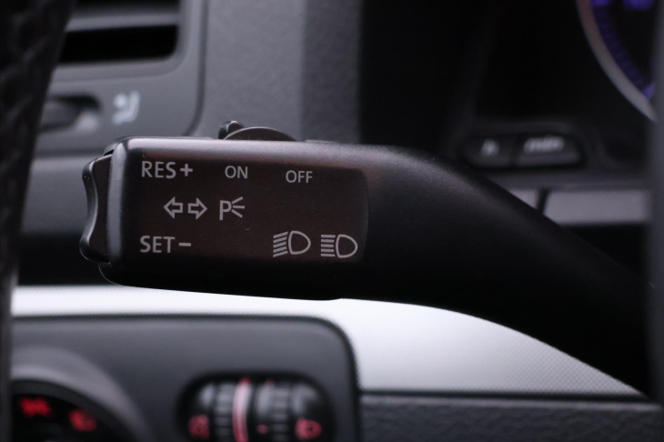 Volkswagen Golf 1,4 MPI 59kW Aut.klima