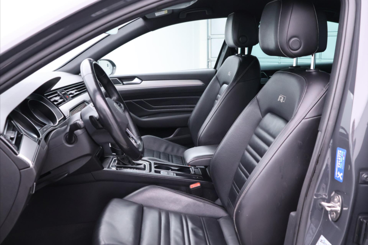 Volkswagen Passat 2,0 TDI 140kW DSG CZ R-line