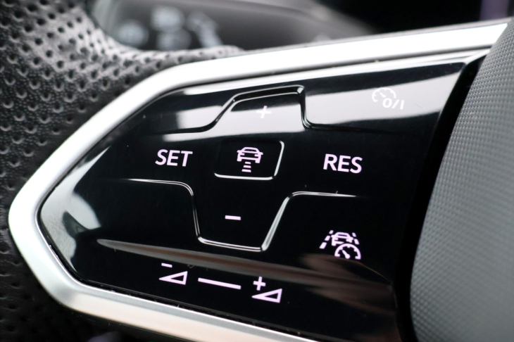 Volkswagen Arteon Shooting Brake 2,0 TDI DSG R-Line Navi Led