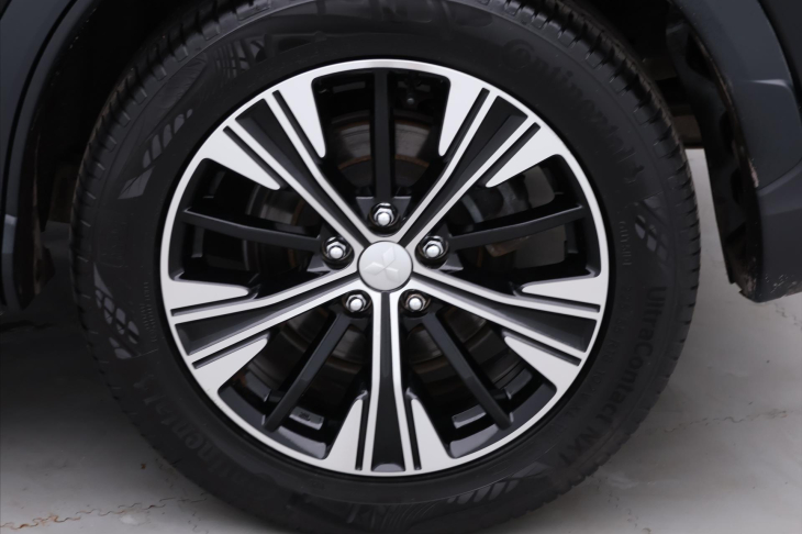 Mitsubishi Eclipse Cross 1,5 T-Mivec 120kW LED Kůže