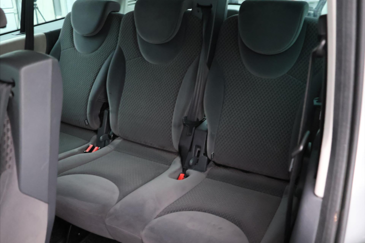 Fiat Scudo 2,0 JTD 120 kW 8-Míst Long