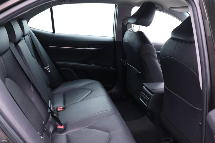 Toyota Camry 2,5 Hybrid 131kW Executive CZ