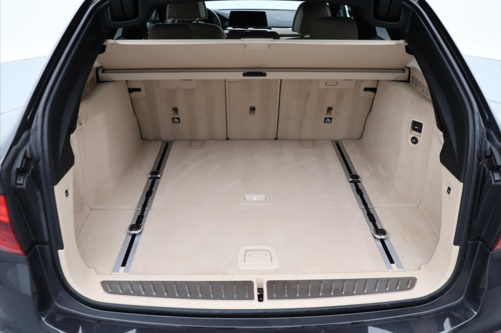BMW Řada 5 3,0 540d 235kW xDrive M DPH