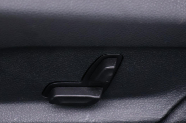 Mercedes-Benz Třídy C 2,1 200 D 100kW Automat Klima