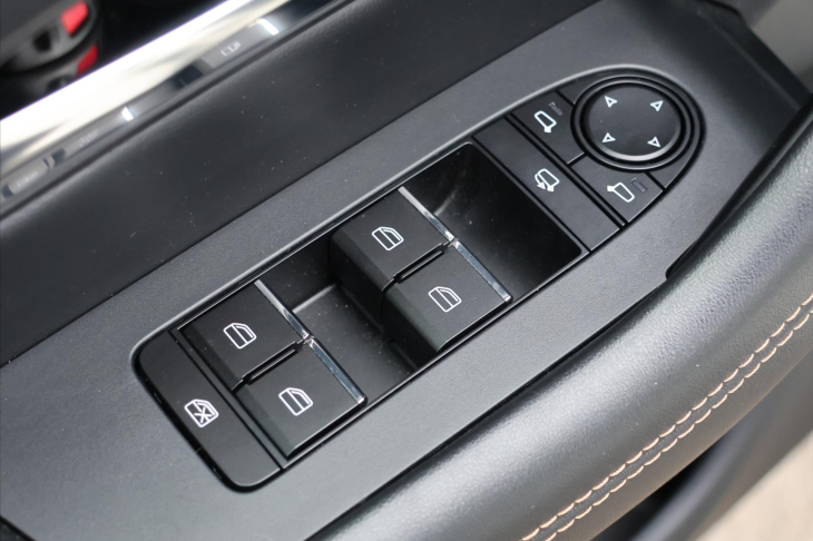 Mazda CX-60 3,3 D 187kW CZ Homura 1Maj DPH