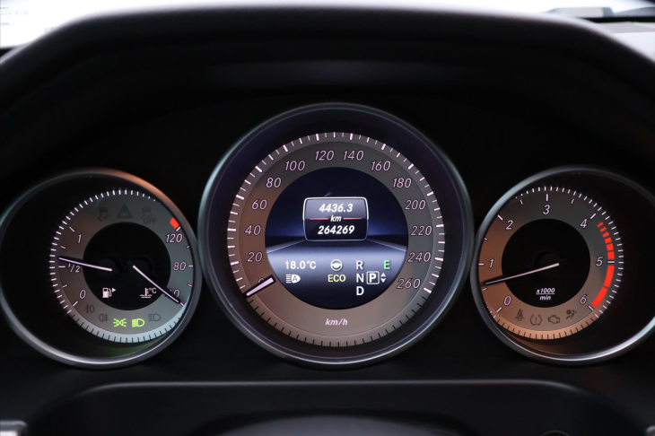 Mercedes-Benz Třídy E 3,0 350d 190kW 4Matic 1.Maj.