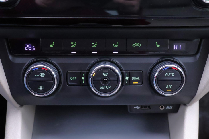 Škoda Octavia 1,6 TDI Elegance DPH CZ