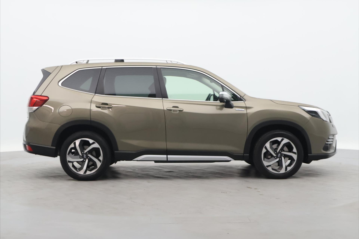 Subaru Forester 2,0 e-Boxer 110kW Executive CZ