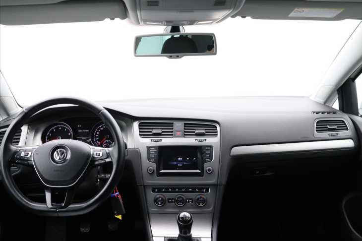 Volkswagen Golf 1,2 TSI 77kw ORIG.ALU Perleť