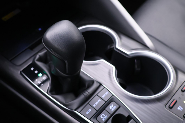 Toyota Camry 2,5 HB Executive CVT CZ DPH