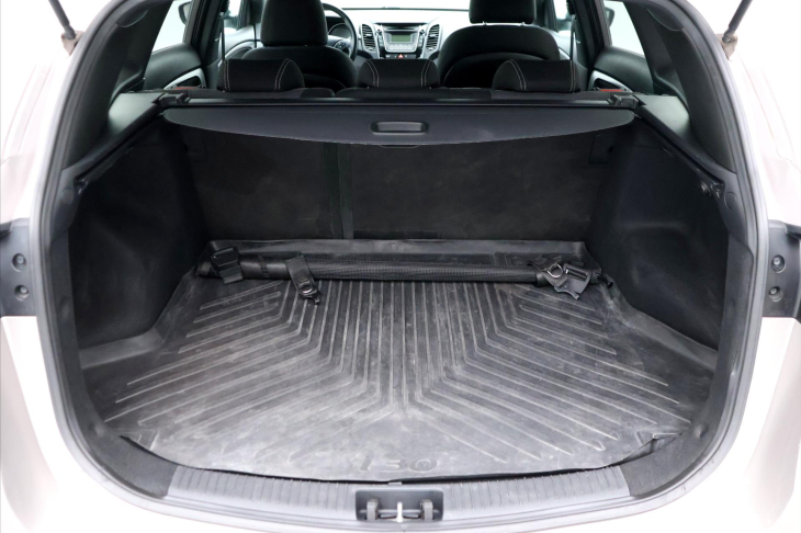 Hyundai i30 1.6 GDI 99kW CZ Trikolor Tažné