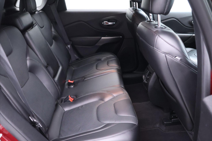 Jeep Cherokee 3,2 200kW AWD Kamera 1.Maj DPH