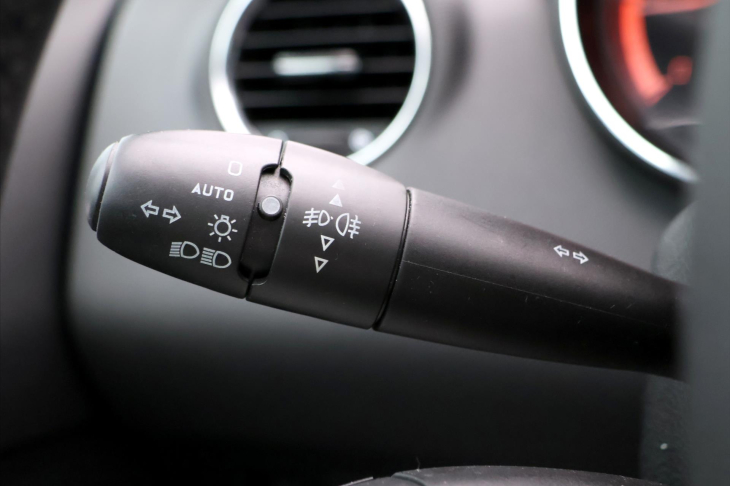 Peugeot 308 1,6 16V 88kW CZ Serv.Kniha