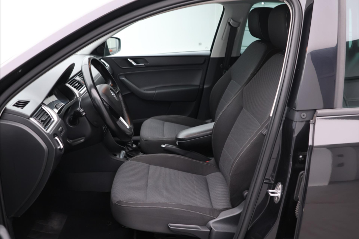 Škoda Rapid 1,6 TDI 77kW Style Xenon Navi