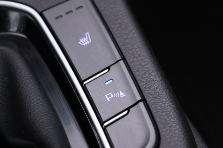 Hyundai i30 1,6 CRDi 85kW Aut. CZ 1Maj DPH