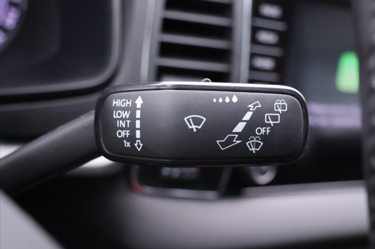 Škoda Karoq 1,5 TSI 110kW DSG CZ Navi LED