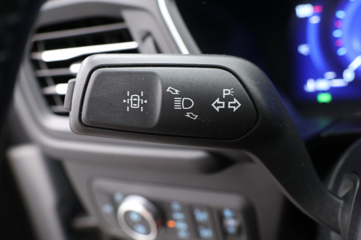 Ford Kuga 2,5 Hybrid 140kW AWD Titanium