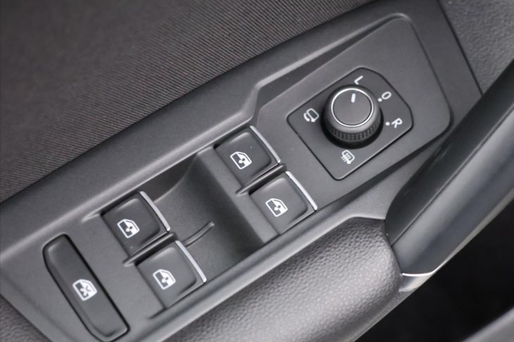 Volkswagen Tiguan 2,0 TDI 110kW DSG R-line DPH