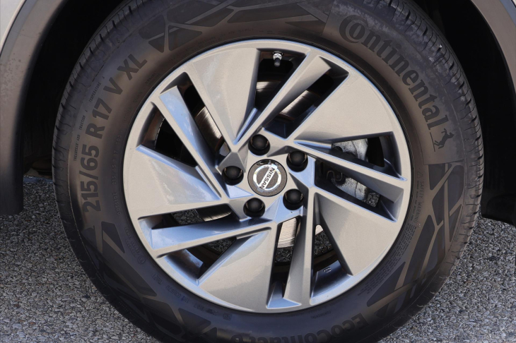 Nissan Qashqai 1,3 DIG-T MHEV Business Tažné