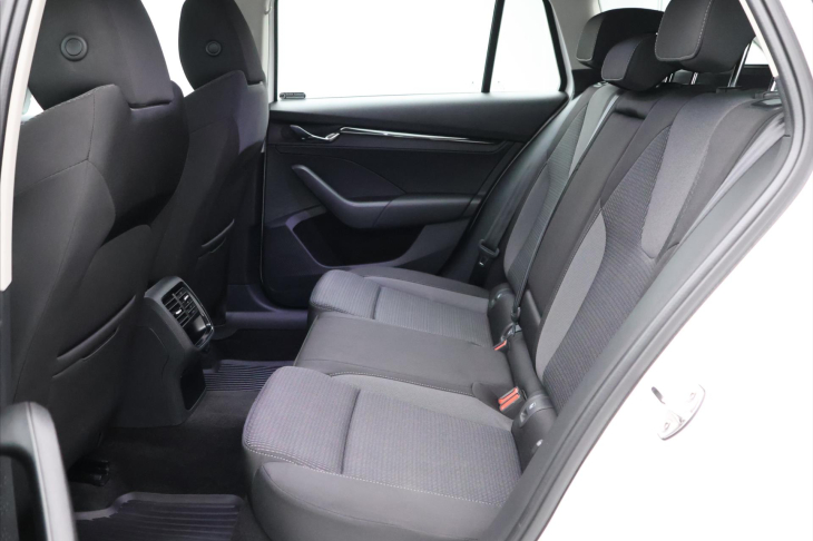 Škoda Octavia 2,0 TDI 85kW Ambition CZ DPH