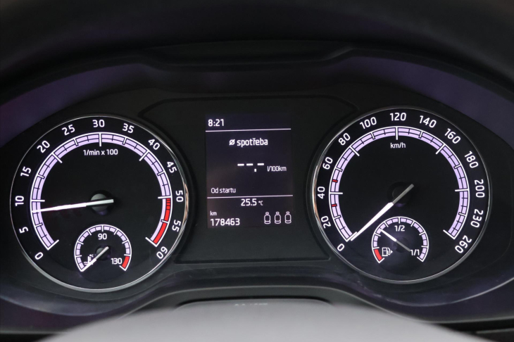 Škoda Karoq 1,6 TDI 85kW Ambition CZ DPH
