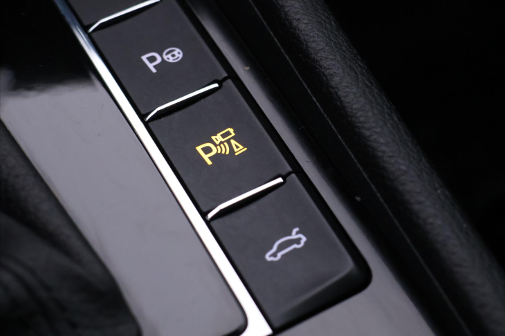 Škoda Superb 2,0 TDI 110kW DSG L&K DPH CZ