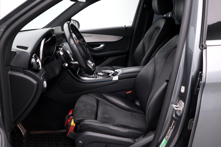 Mercedes-Benz GLC 2,0 250 4MATIC AMG LINE