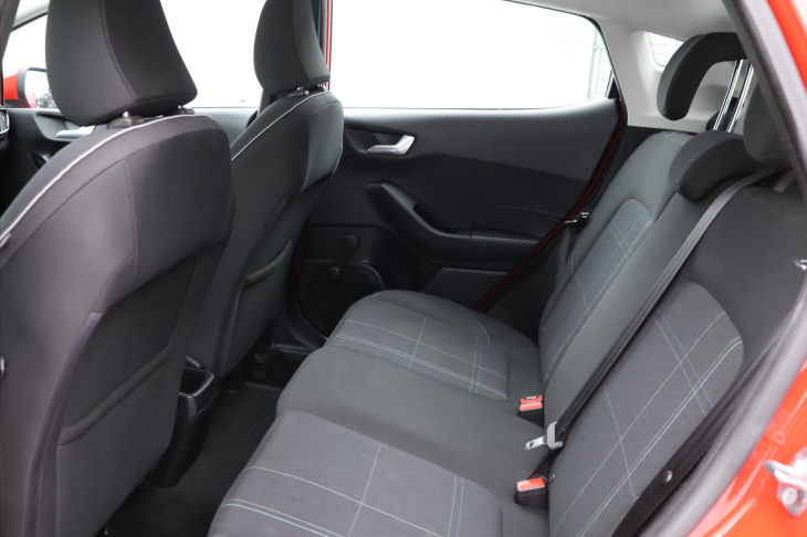 Ford Fiesta 1,1 i 63KW Aut.klima CZ DPH